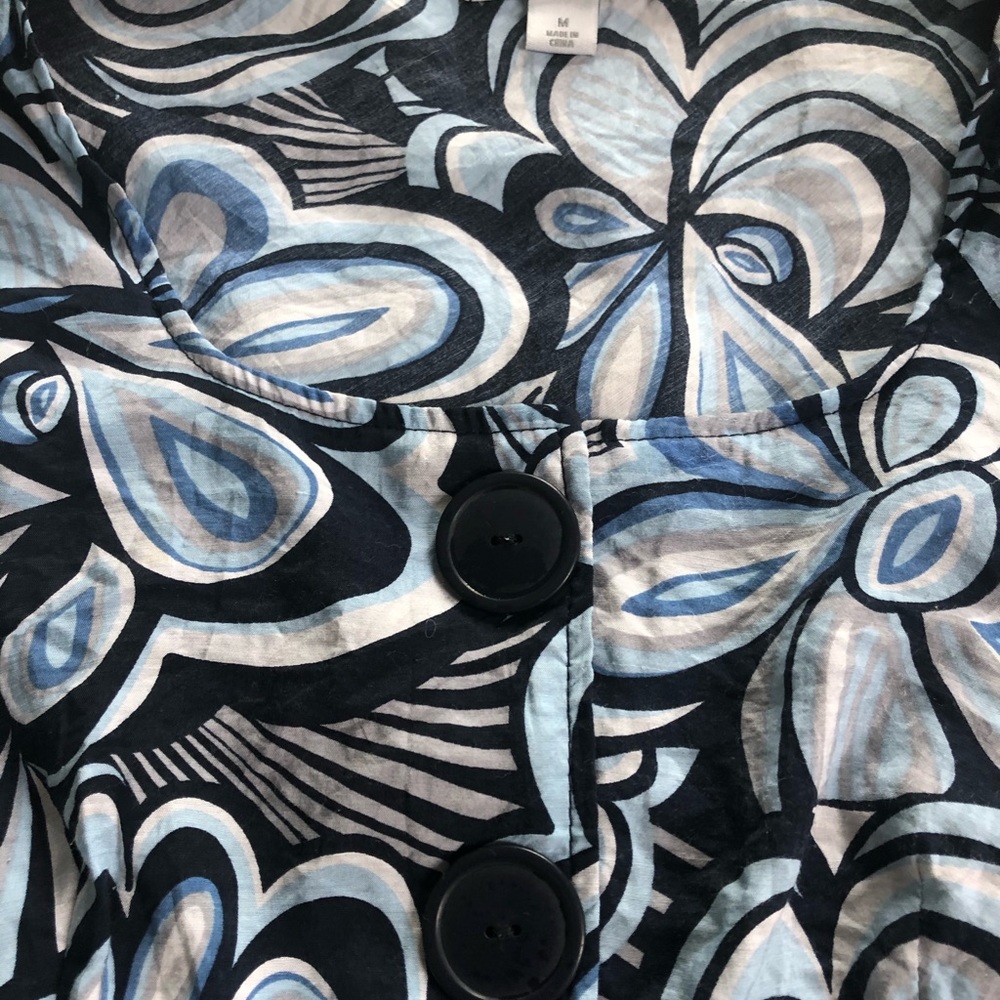 Dress Barn Top Longer Flower Power Top - Picture 2 of 6